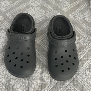 Fuzzy crocs // men’s size 5 // women’s size 7